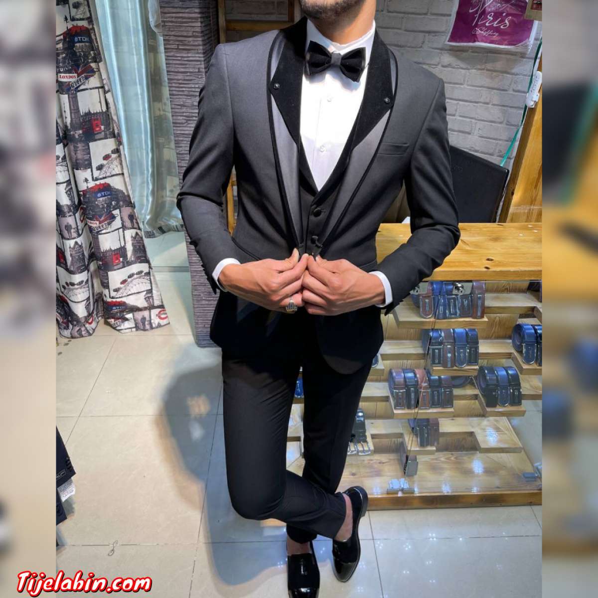 بدلة أنيقة للرجال من 4 قطع Costume 4 Pièces Elégant Pour Hom