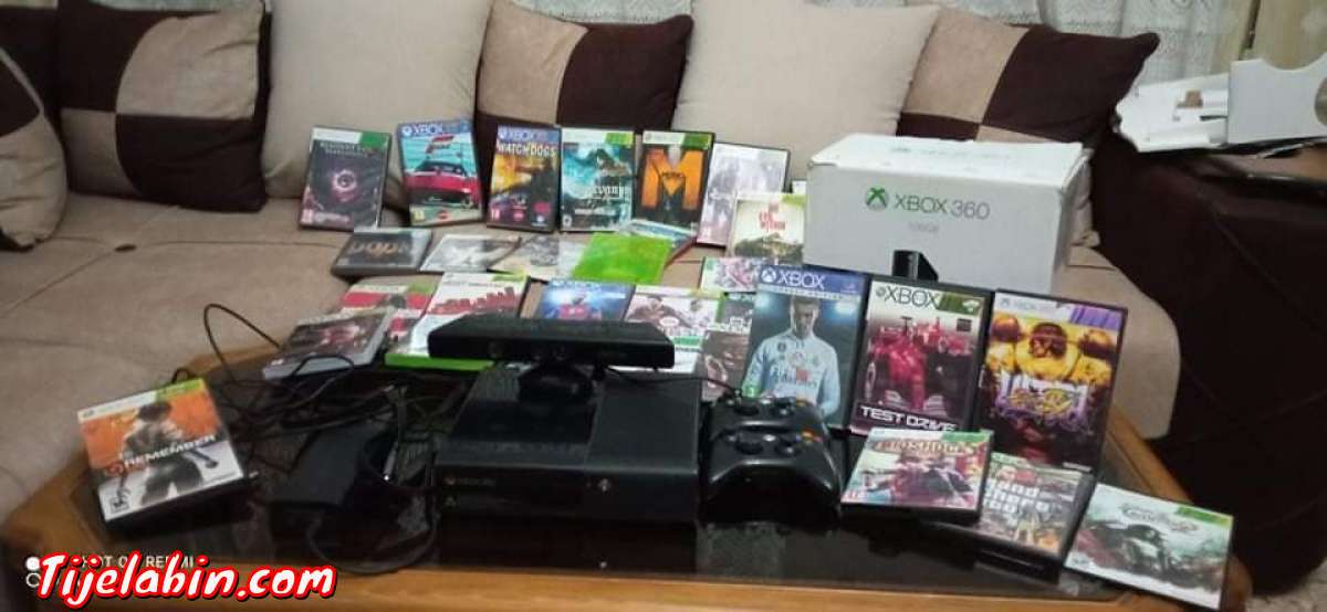 XBOX 360 super slim