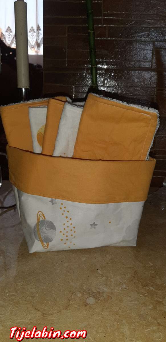 trousse bébé avec des serviette