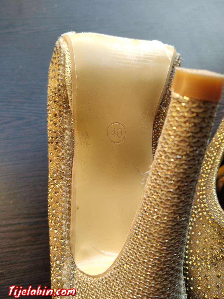 حذاء كعب عالي للعرائس جديد مقاس 40 لون ذهبي