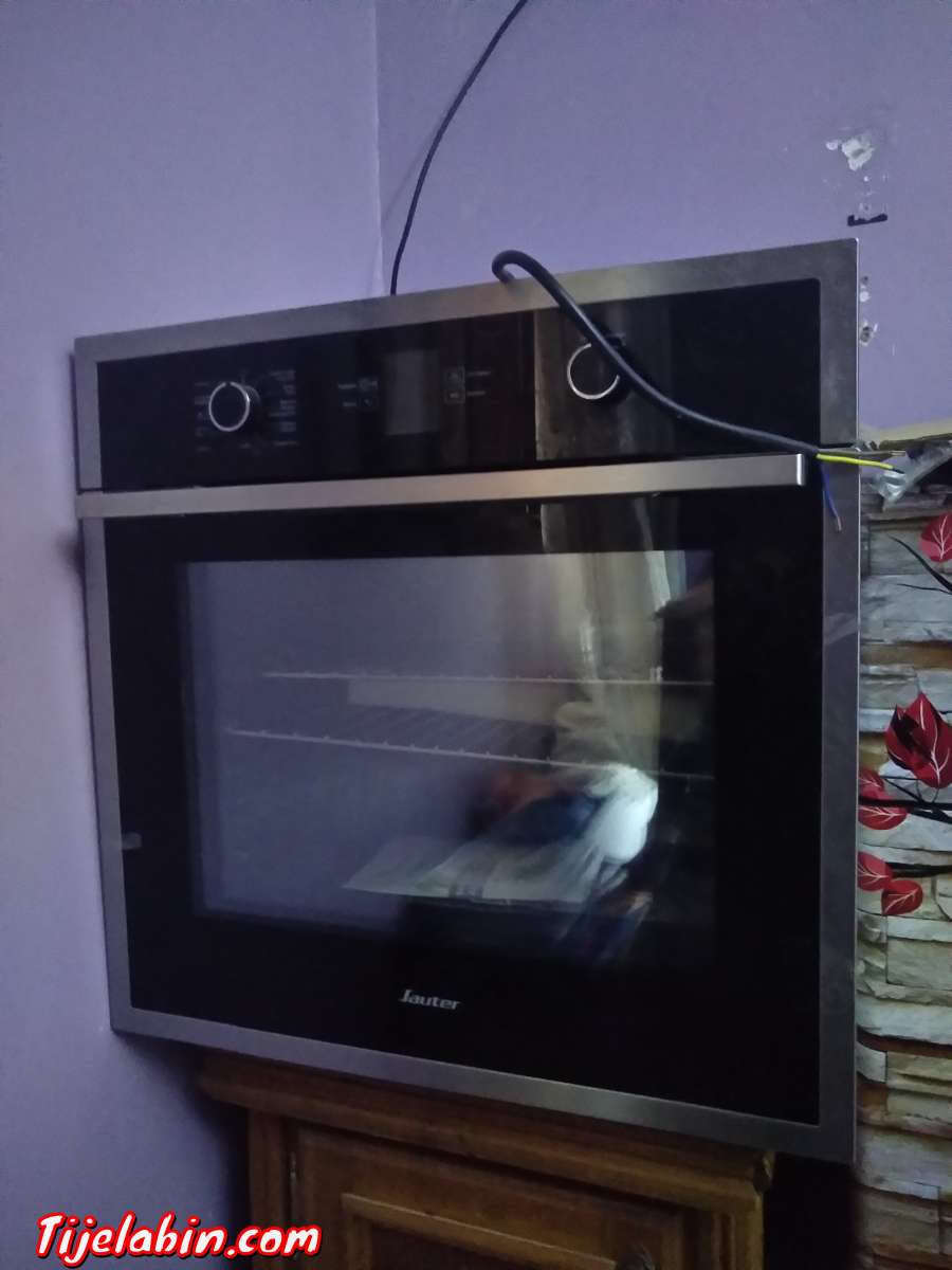 four encastrable pyrolyse électrique