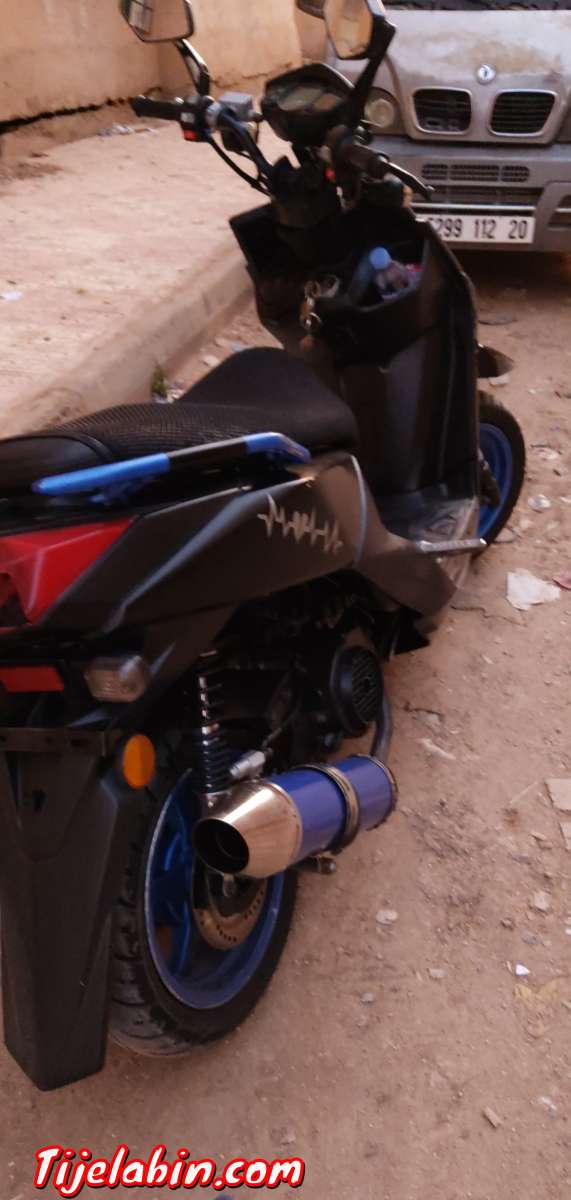 moto omg l'année 2017 machya 10mil w compteur habes f 7 mil