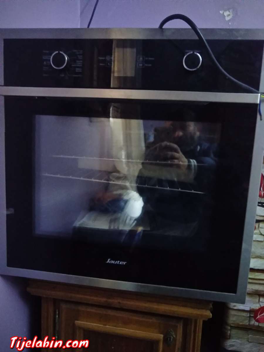 four encastrable pyrolyse électrique