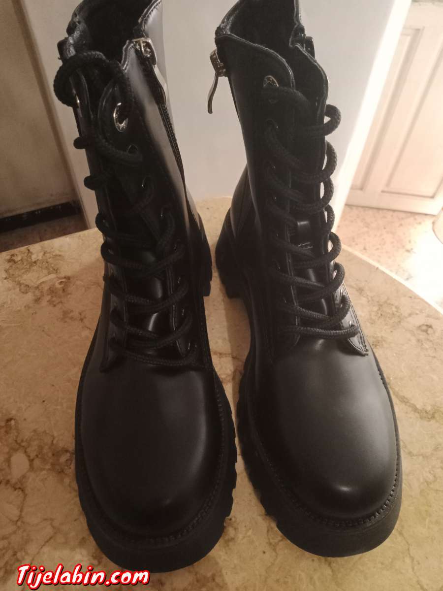 godas noir pointure 38 neuf