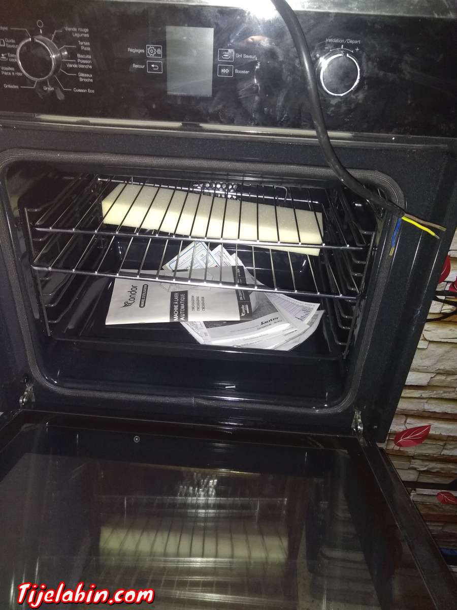 four encastrable pyrolyse électrique