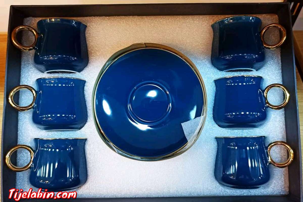 services a café 12 pièces