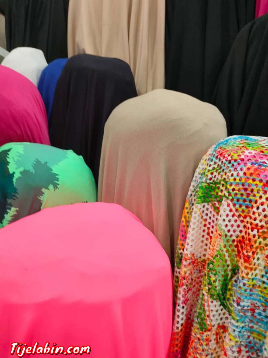 اقمشة مختلة كامل صولد البيع جلة وتجزئة وبالكيلو المقر بجاية