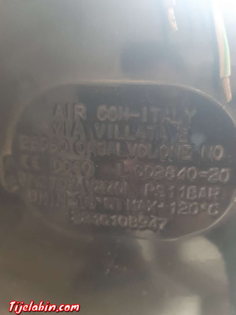 كومبريسار 300 لتر