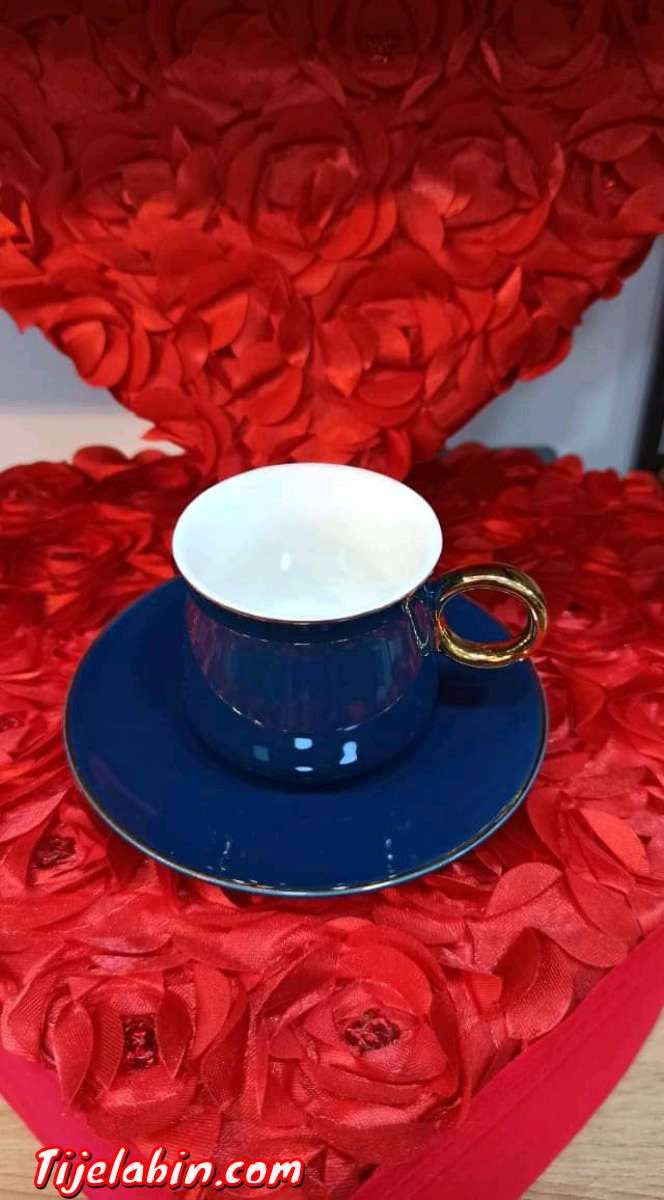 services a café 12 pièces