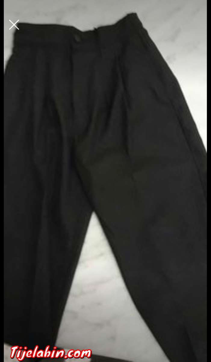 costume enfant jamais utilisé 5-6 ans