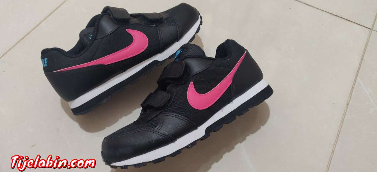 Nike md runner 2 venue de France neuf 31/32/33/35