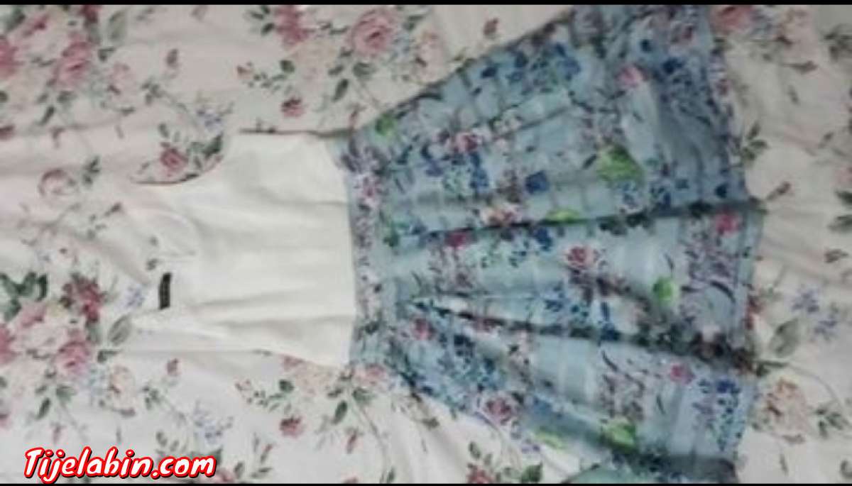 Robe jamais utilisé pour fille de 8ans