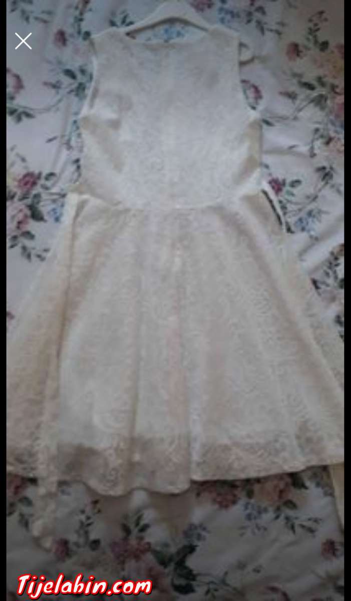 Robe jamais utilisé pour fille de 10-12ans