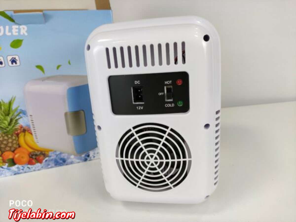ثلاجة صغيرة مناسب للسيارات