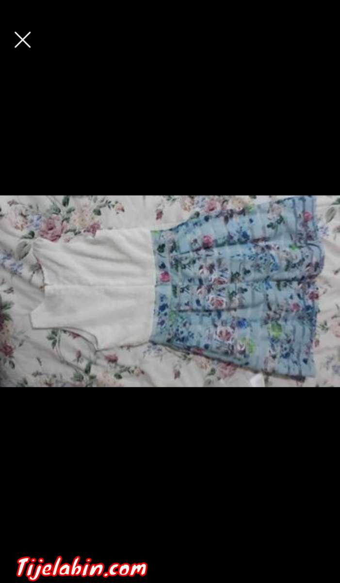 Robe jamais utilisé pour fille de 8ans