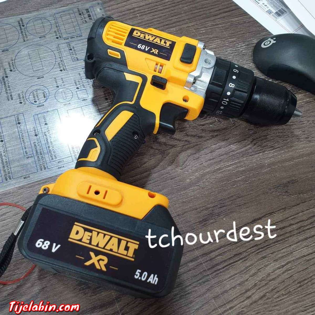 Visseuse  DEWALT 68V DOUBLE BATTERIE LITHIUM +هدية مفيدة مف