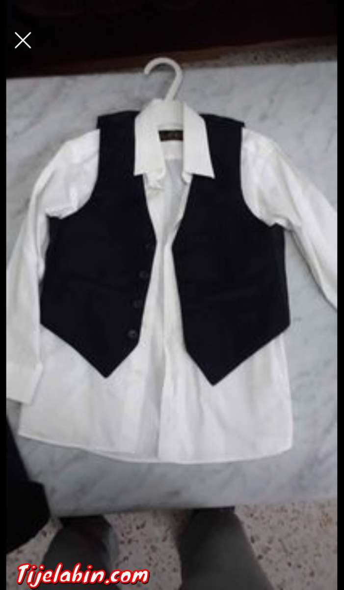 costume enfant jamais utilisé 5-6 ans