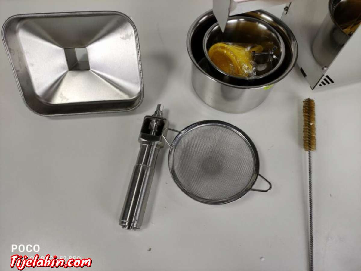 عصارة الزيوت الطبيعية والحبوب