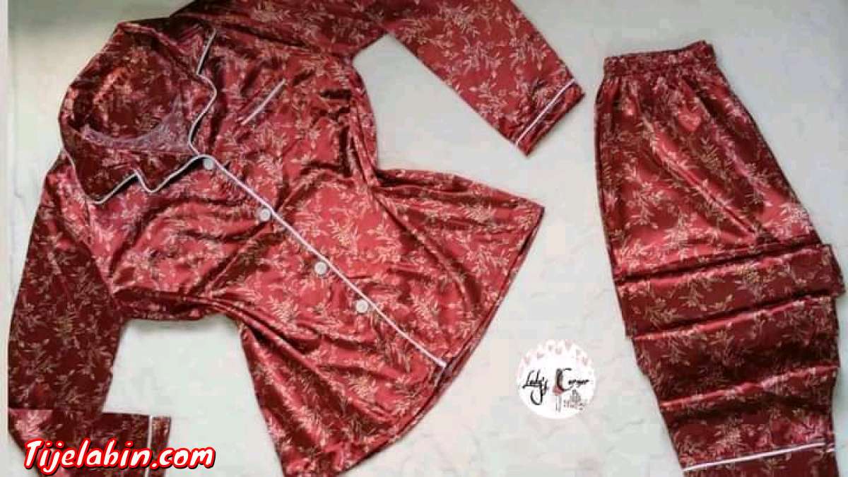 بيجامة تع الستان