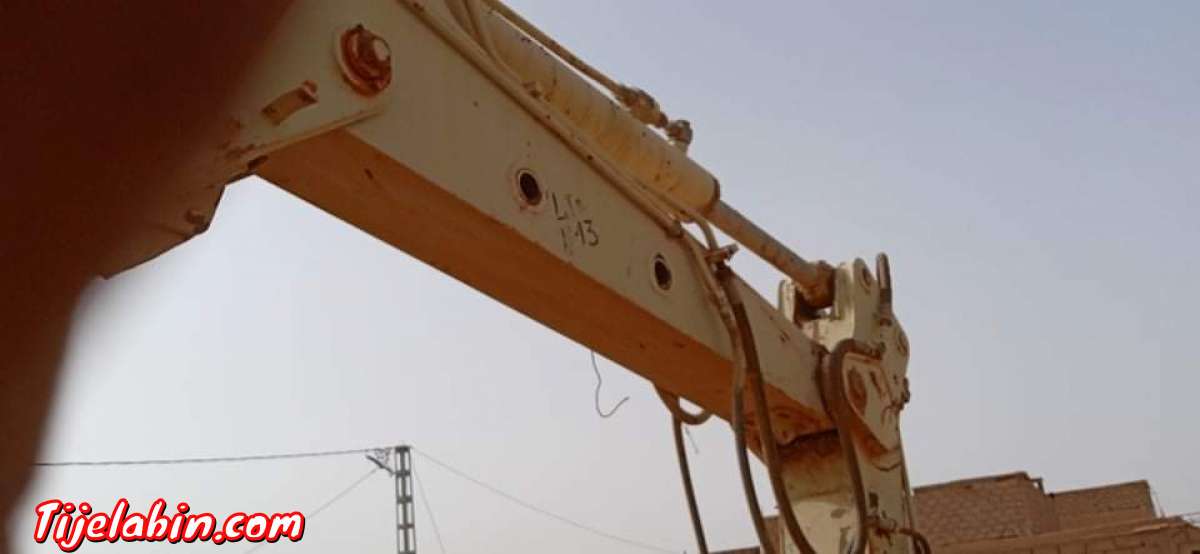 بوكلا ويكا يخصها العجلات و صيانة خفيفة السعر حسب المفاهة