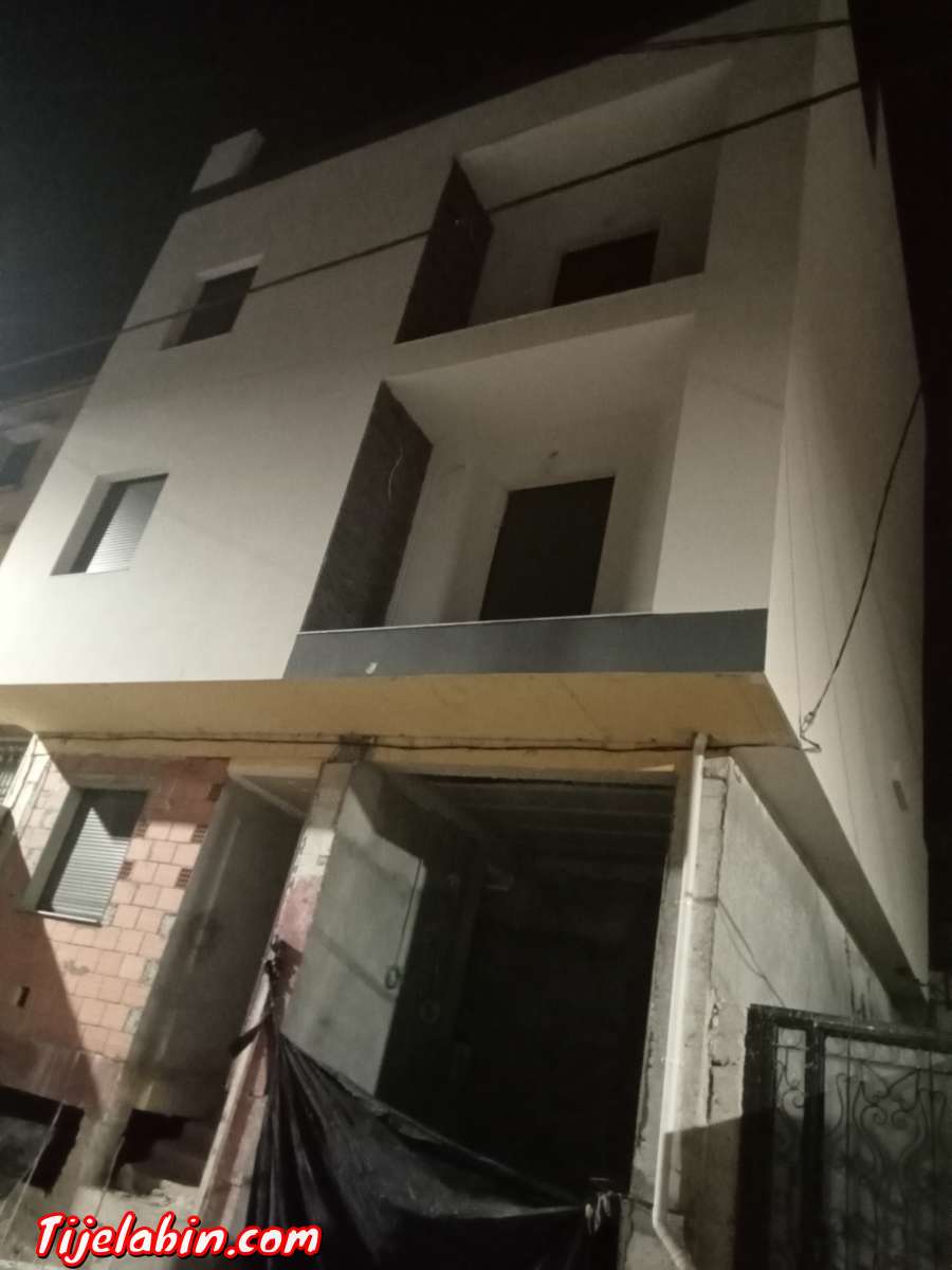 bâtiment R+3+parking