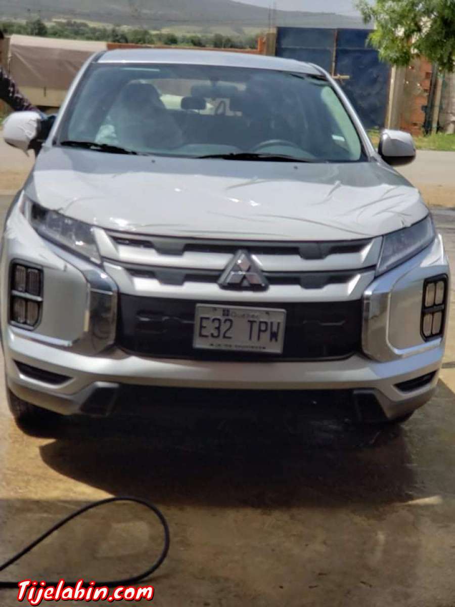 ميسوبيتشي RVRسيري2022