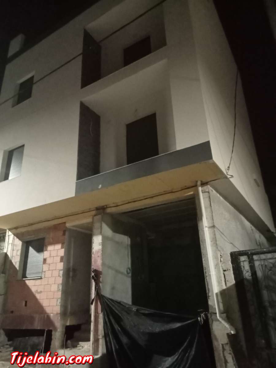 bâtiment R+3+parking