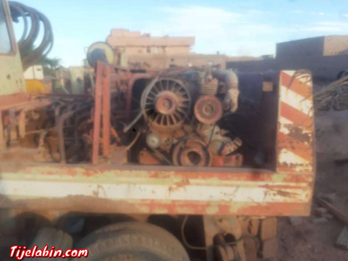 بوكلا ويكا يخصها العجلات و صيانة خفيفة السعر حسب المفاهة