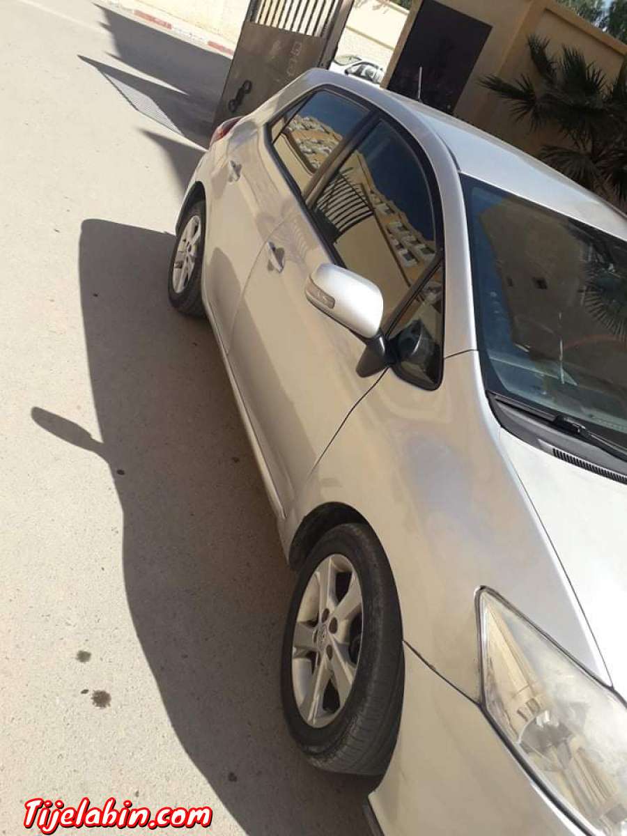 2011سيارة أوريس