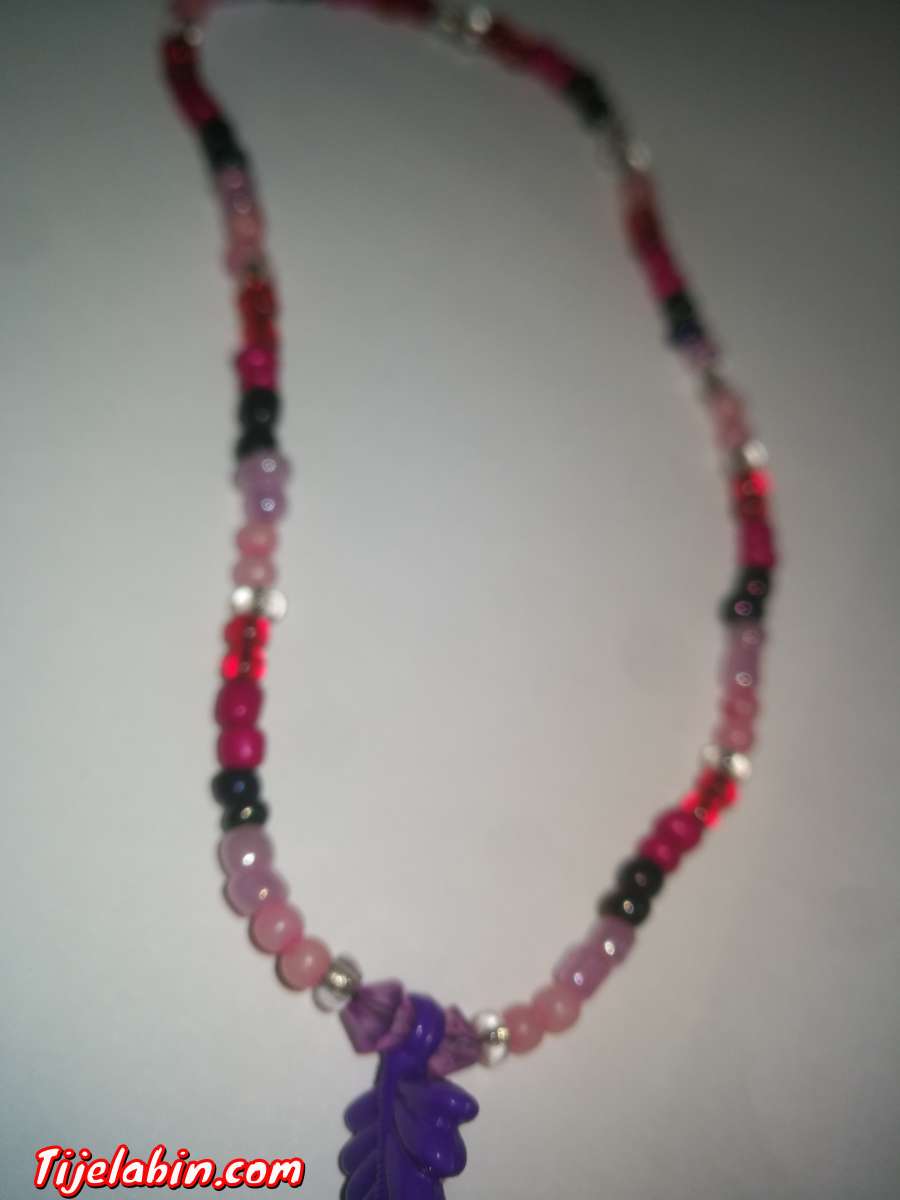 collier avec perles