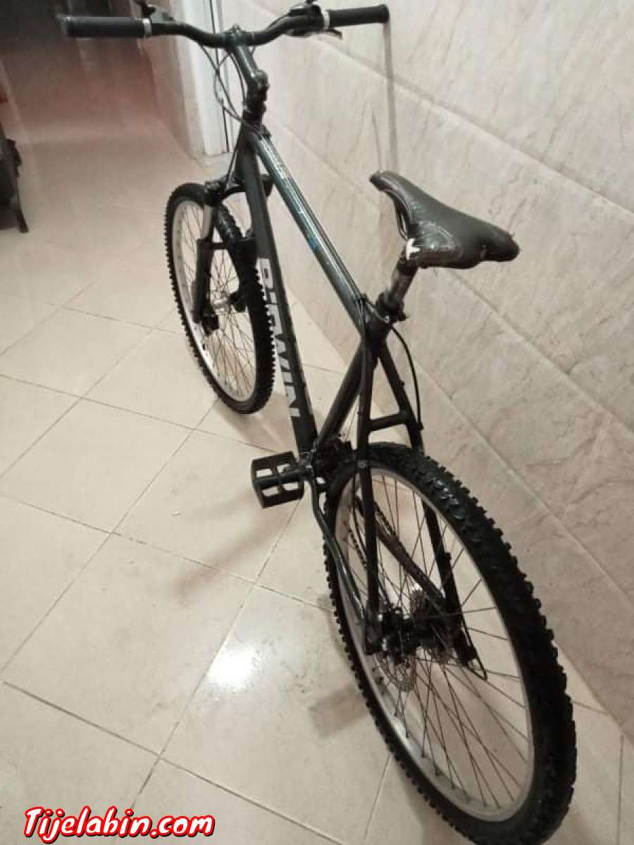 دراجة هوائية جديدة