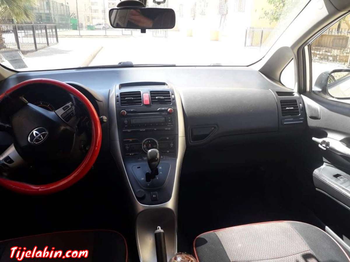 2011سيارة أوريس