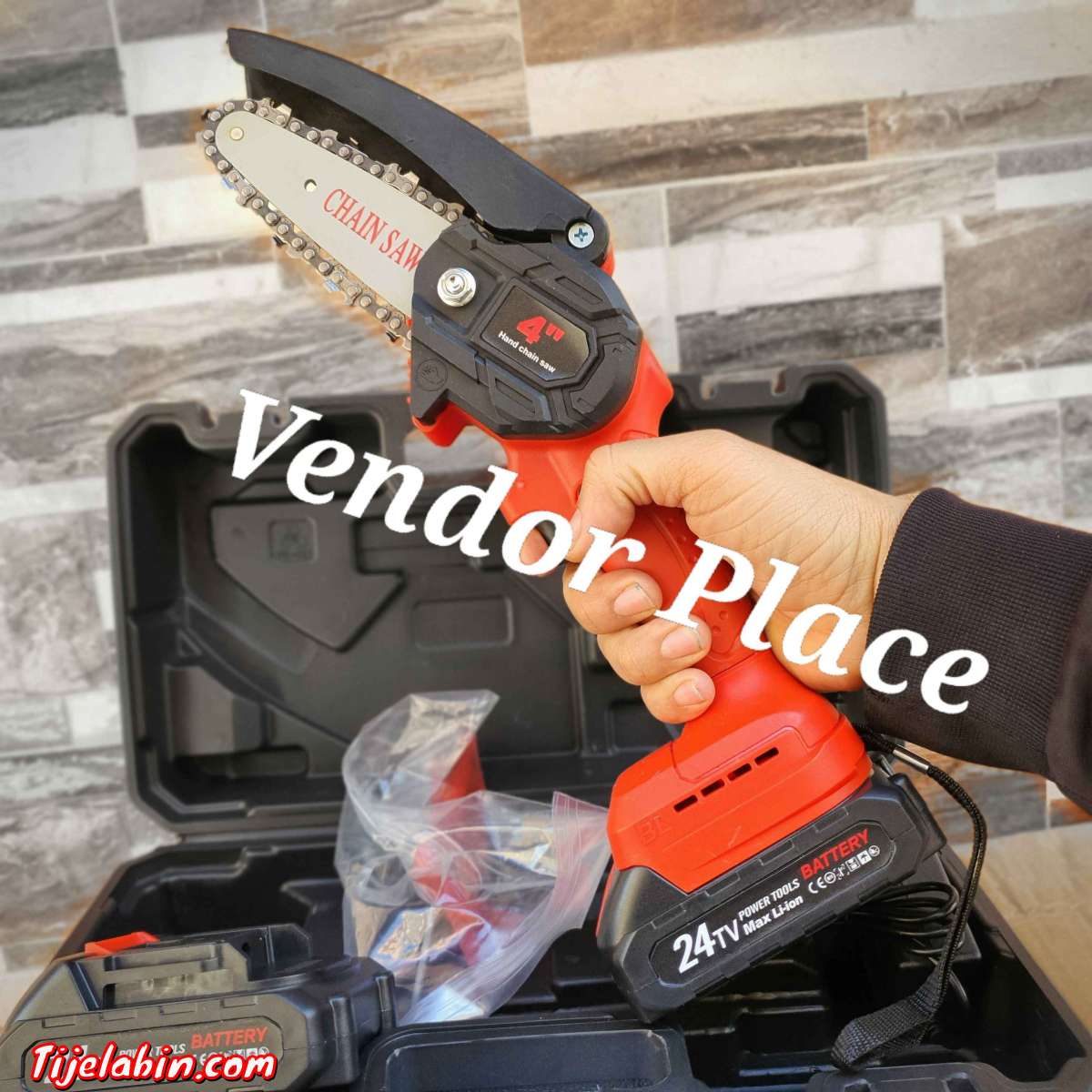 منشار حطب بالبطارية 115 FC