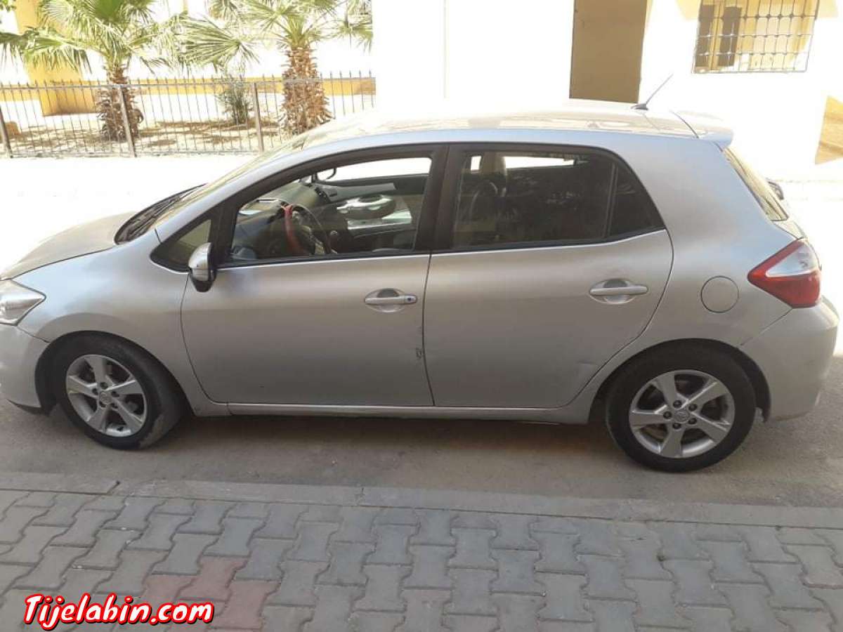 2011سيارة أوريس