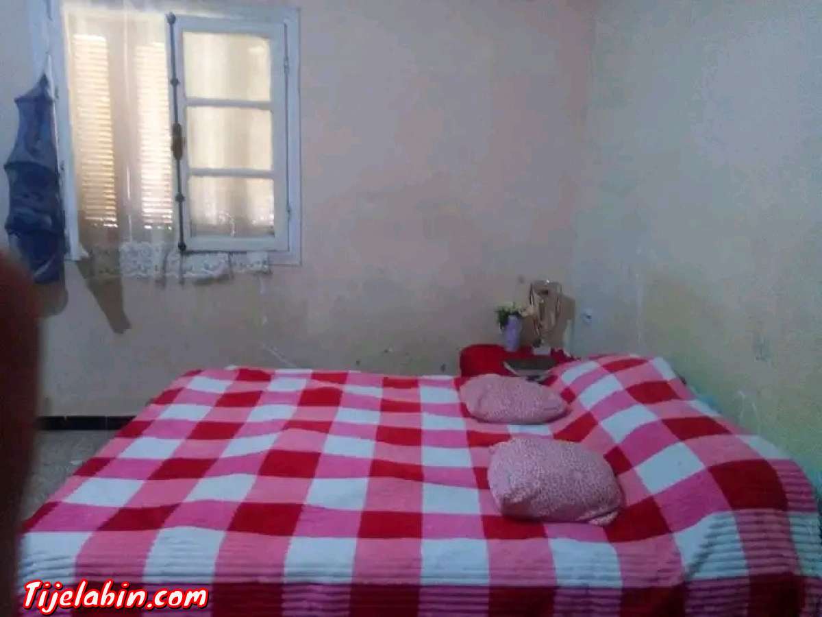 سكن بحي عين مصباح تيارت للبيع أو للتبادل