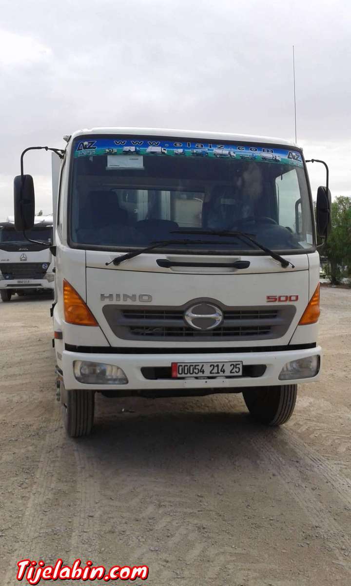 Hino 500
