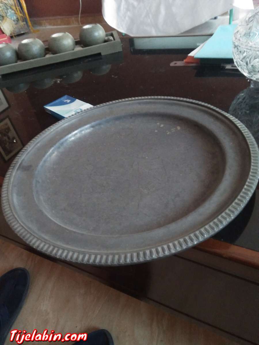 plateau en argent massif très Pure de 1kilo 250grm