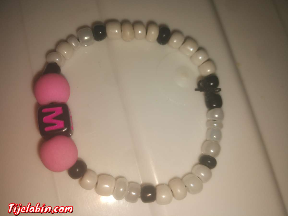 bracelet avec lettres (m)