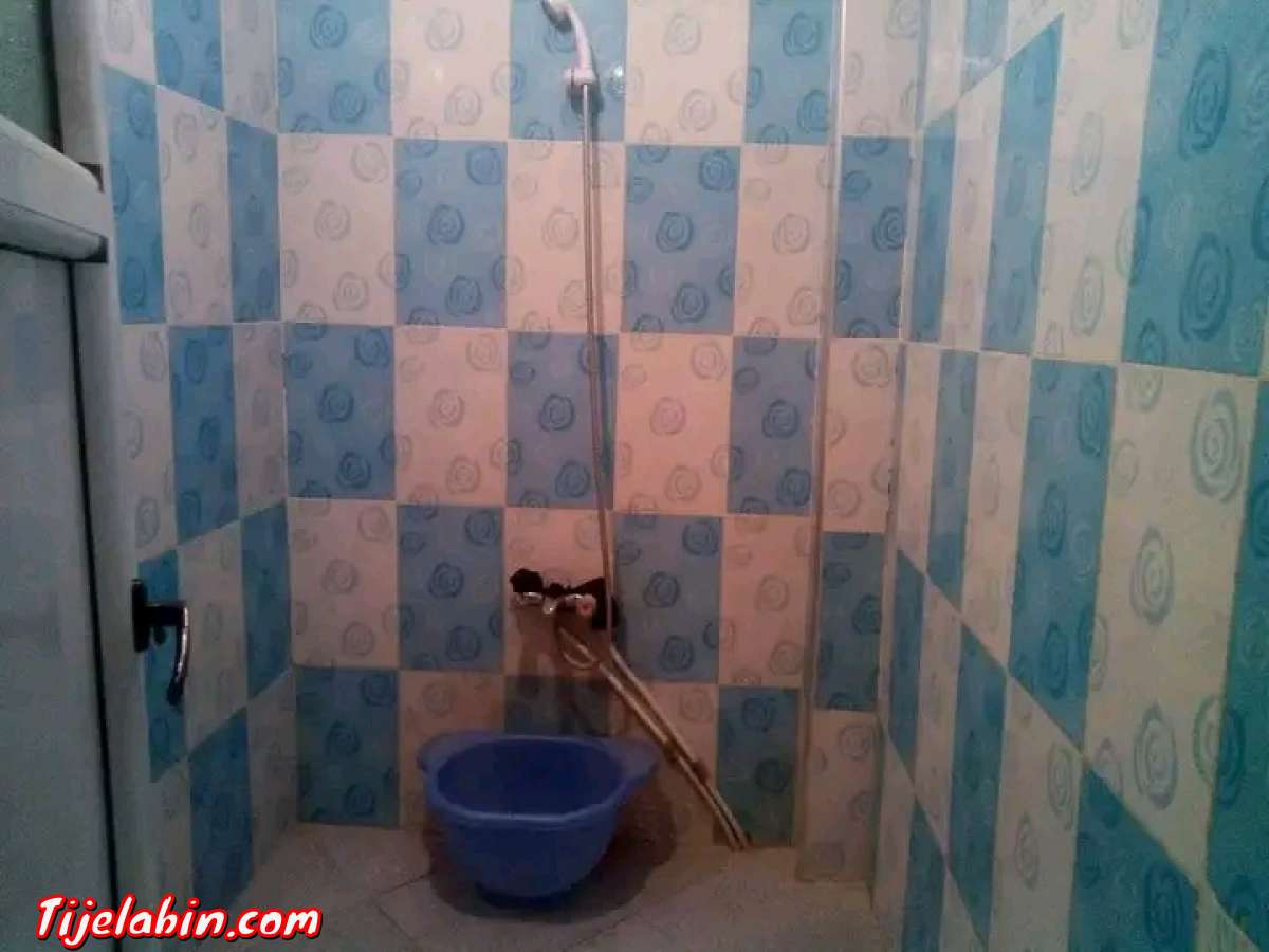 سكن بحي عين مصباح تيارت للبيع أو للتبادل