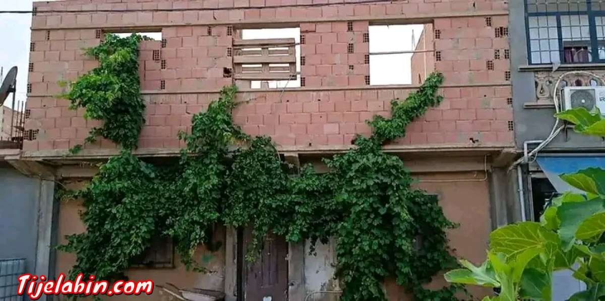 سكن بحي عين مصباح تيارت للبيع أو للتبادل