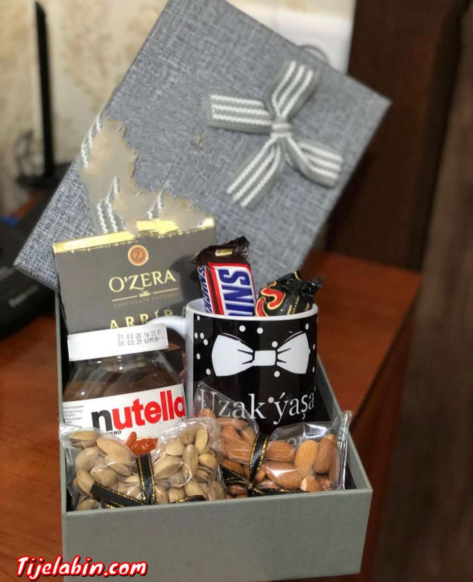 بوكسات هدايا ، متوفرة بالتوصيل