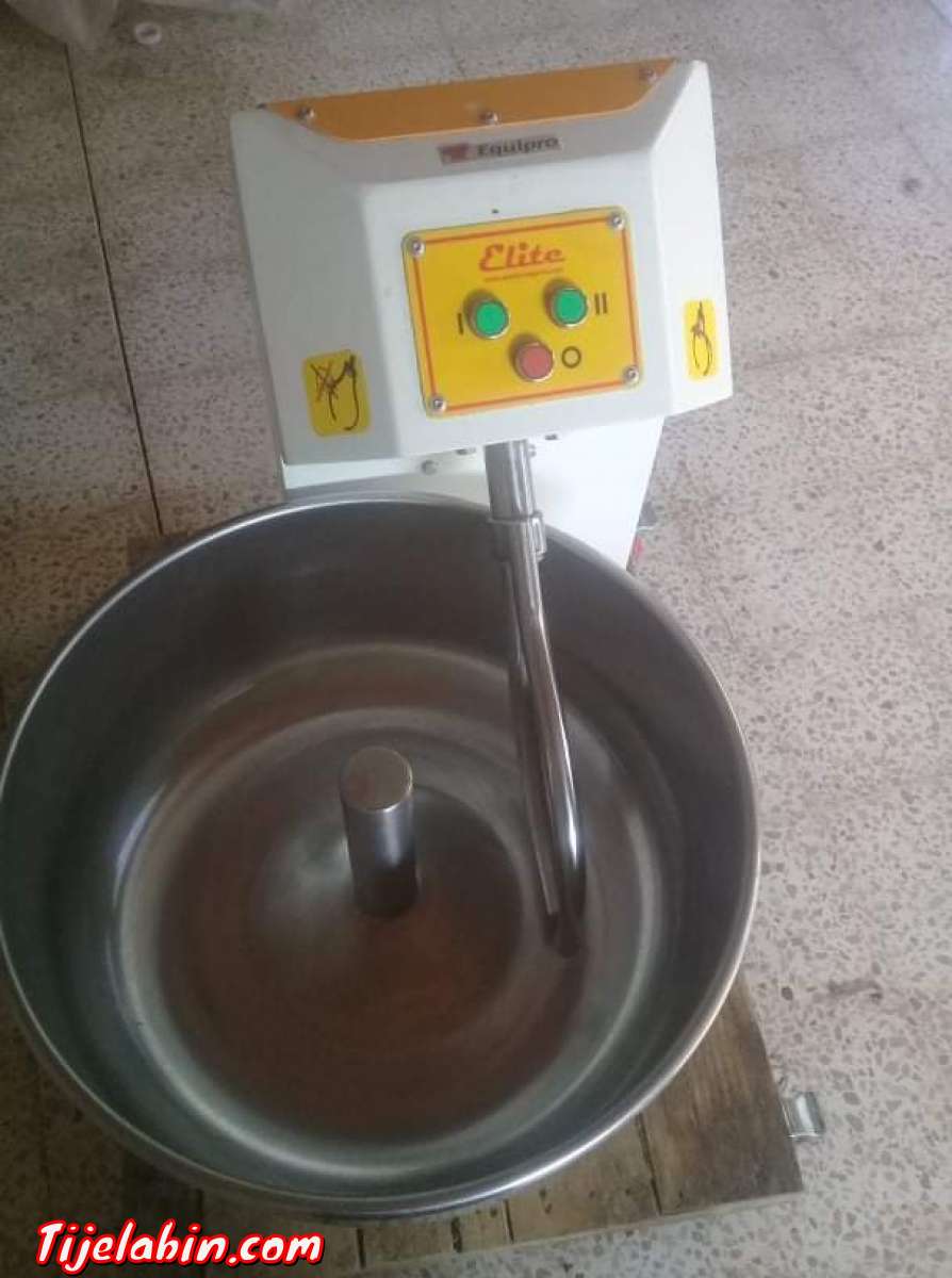 اجهزة جديدة للعمل الحلويات و بيتزيريا من يهمه الامر يتصل ..