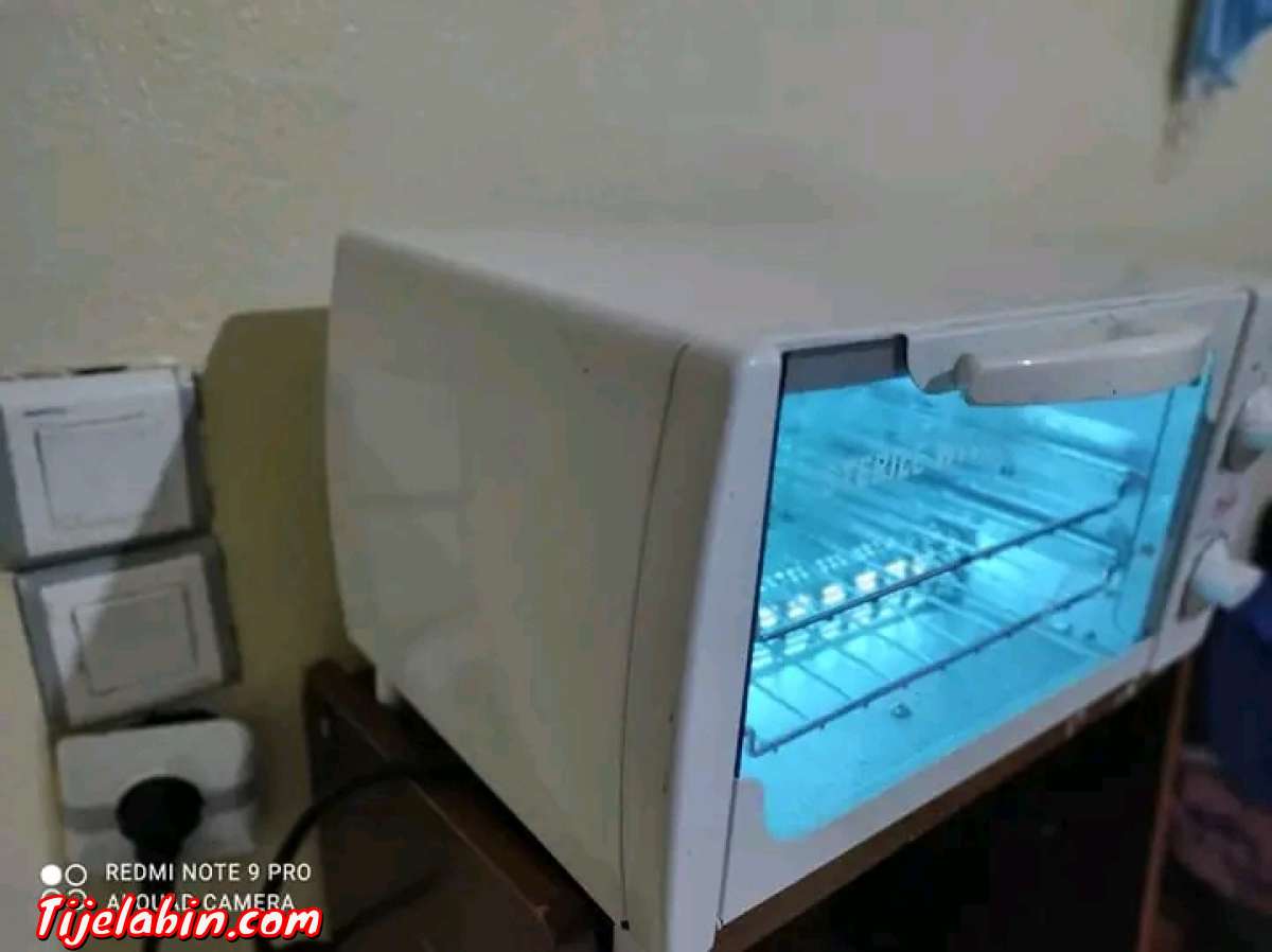 معقم ادوات الحلاقة