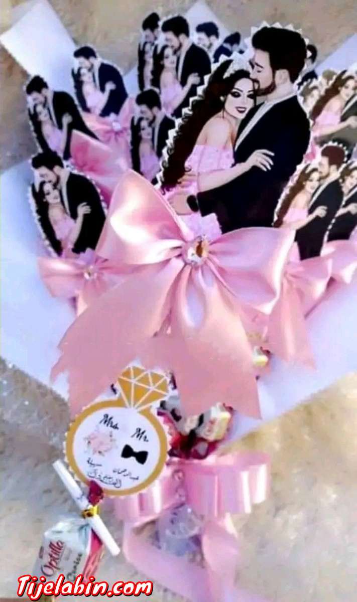 علب حلويات ومكسرات وبابي