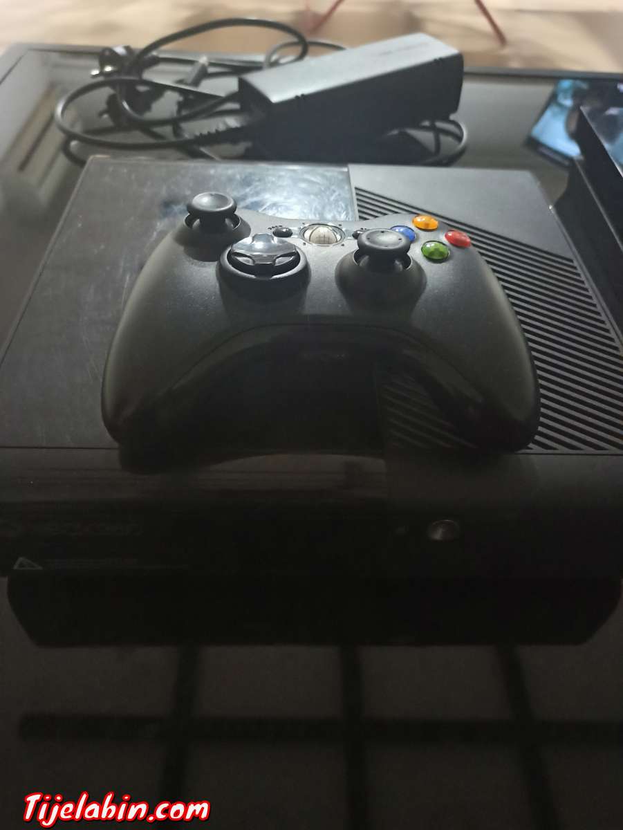 ps4 fat 3 les jeux + xbox 360 20 jeux b 63000