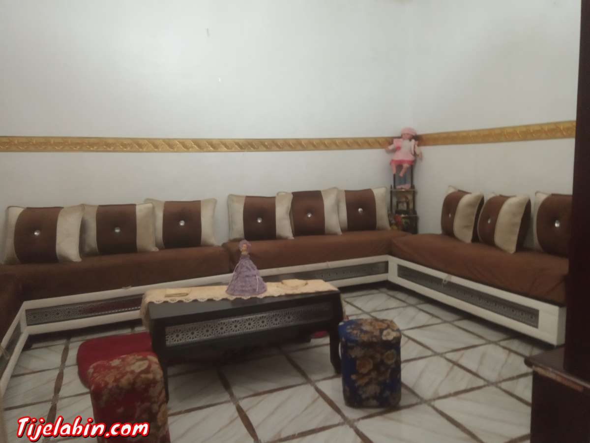 مسكن للبيع  مساحته243متر مربعبداىرة تسالة ولاية تسالة