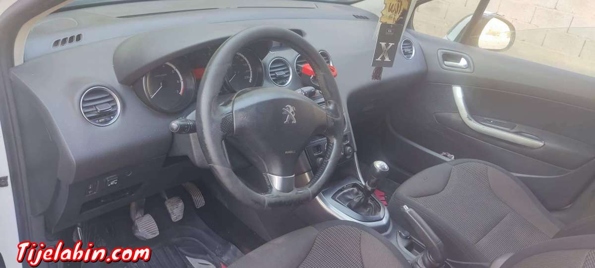 سيارة  بيجو  308