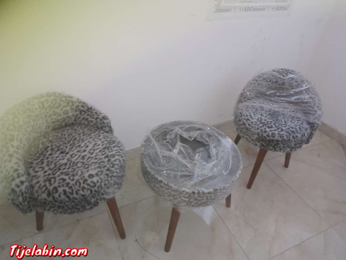 طاولة الريش