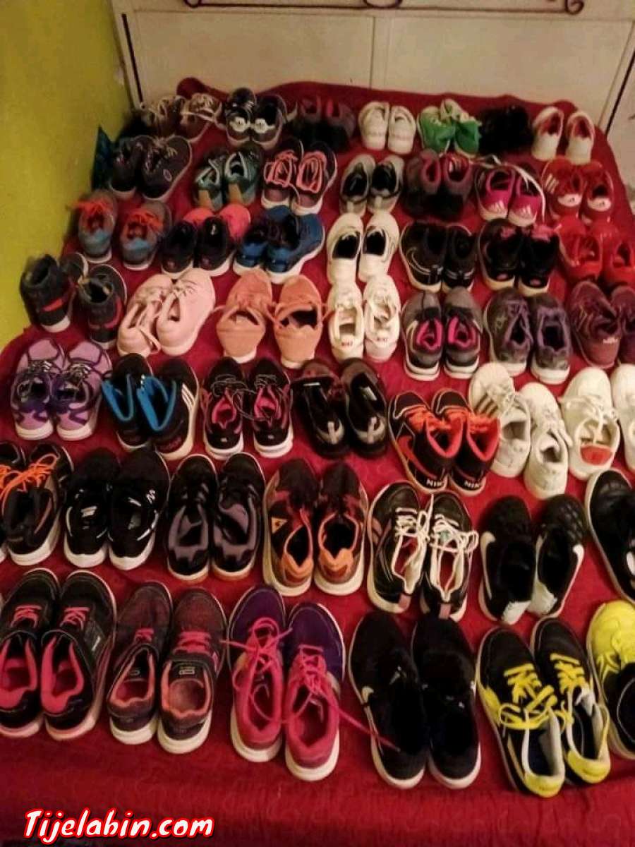 السلام عليكم سلعة اوريجينال جملة مرحبا بالجميع عندي72حبة