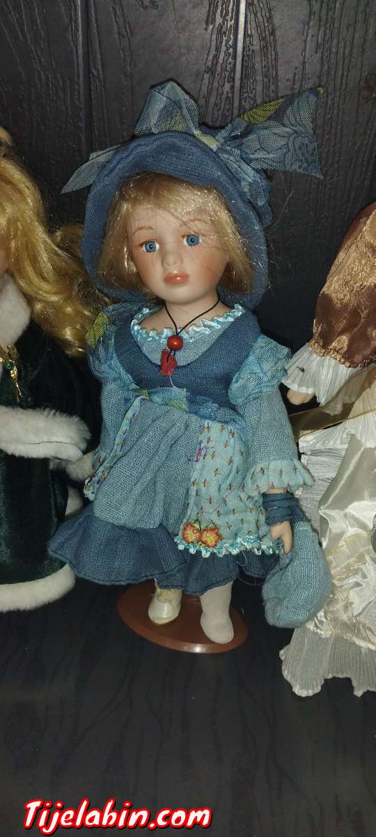 lot 6 Poupées porcelaine